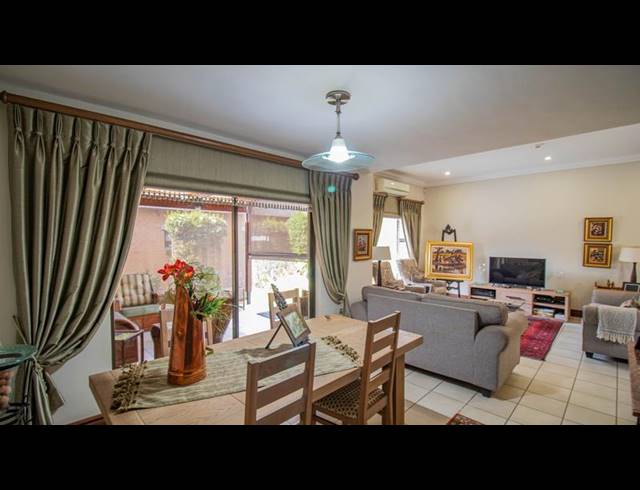 2 BEDROOM TOWNHOUSE FOR SALE IN RETIRE AT MIDSTREAM